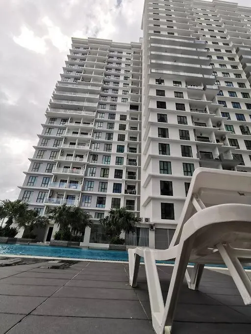 Apartment B1105 The Platino Paradigm Mall Netflix!!Big Balcony Swimming Pool View By Stay Johor Bahru