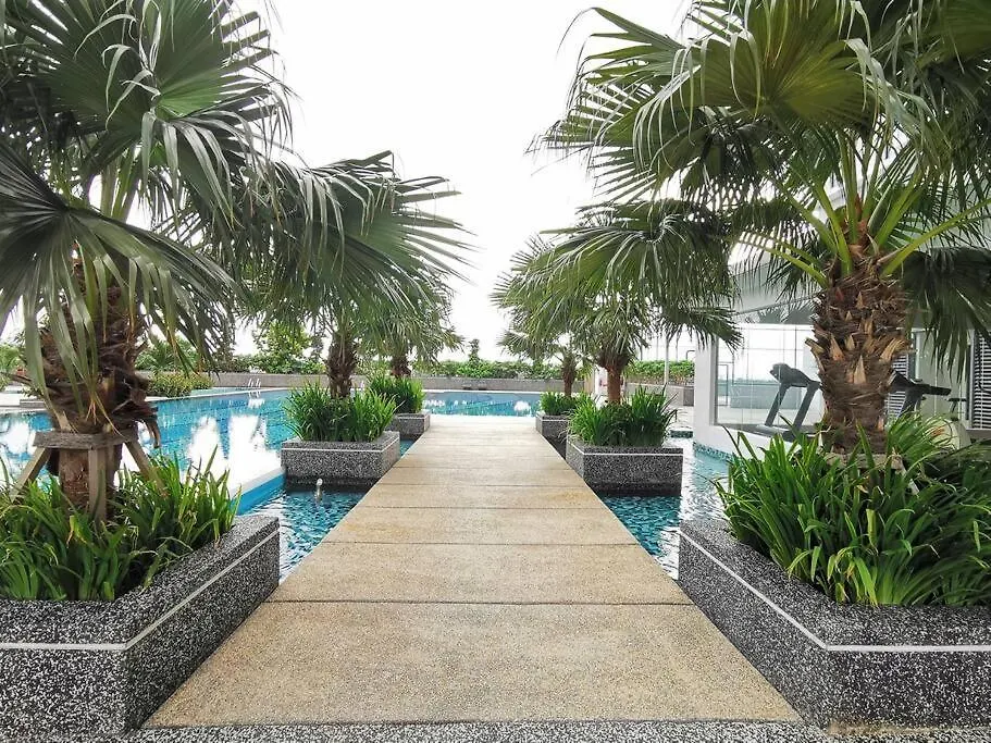 Apartment B1105 The Platino Paradigm Mall Netflix!!Big Balcony Swimming Pool View By Stay Johor Bahru